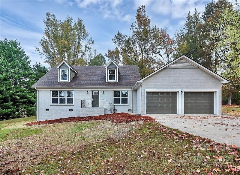 798 Pine Haven Cir, Clover, SC 29710