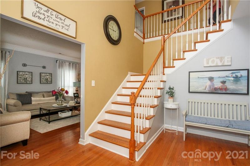823 Larimer Ln, Charlotte, NC 28262