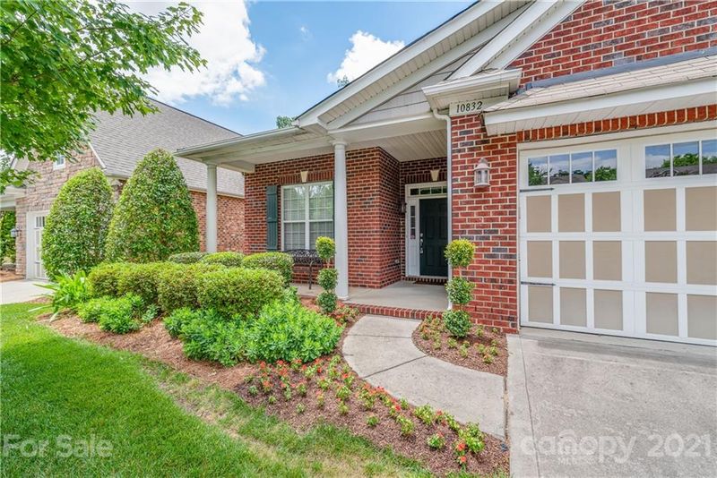 10832 Round Rock Rd, Charlotte, NC 28277