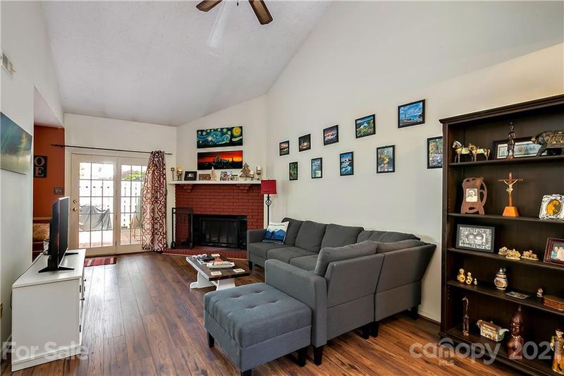 8414 Ramath Dr, Charlotte, NC 28211