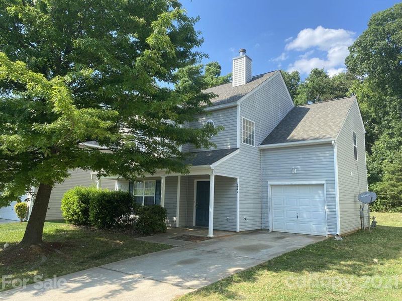 7641 Hidden Creek Dr, Charlotte, NC 28214