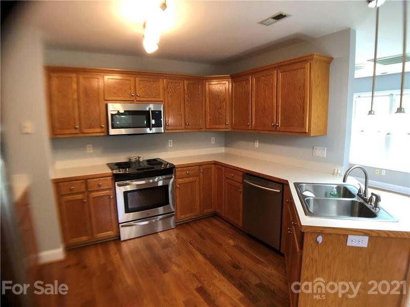 2391 24th Street Ln NE, Hickory, NC 28601