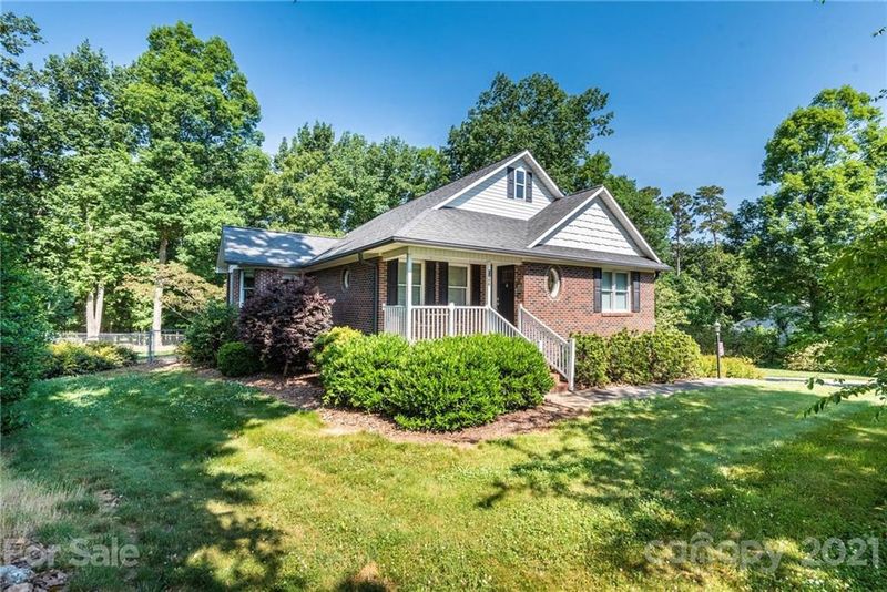 1417 Angela Ct, Lincolnton, NC 28092