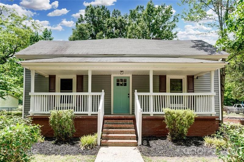 6 Cascade St, Mooresville, NC 28115