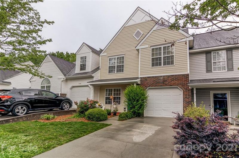 9334 Timothy Ct, Charlotte, NC 28277