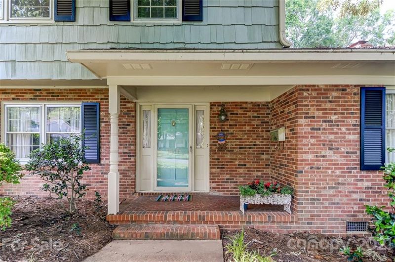 1517 Laurel Ln, Gastonia, NC 28054