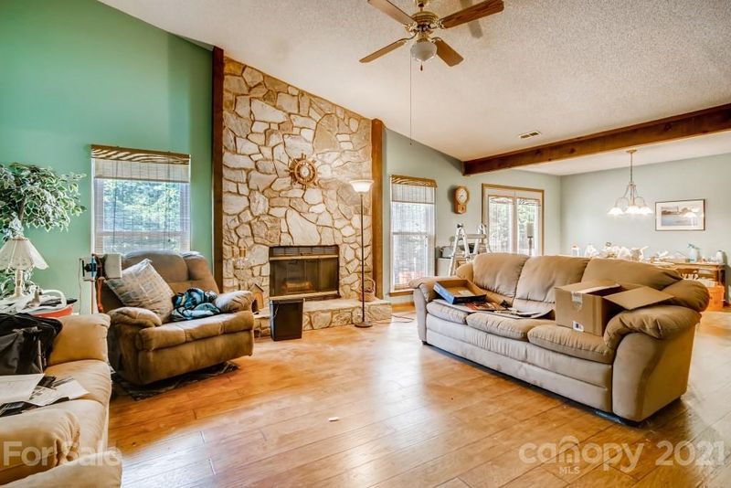 4043 Bon Rea Dr, Charlotte, NC 28226