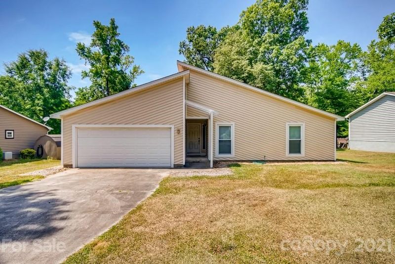 4043 Bon Rea Dr, Charlotte, NC 28226