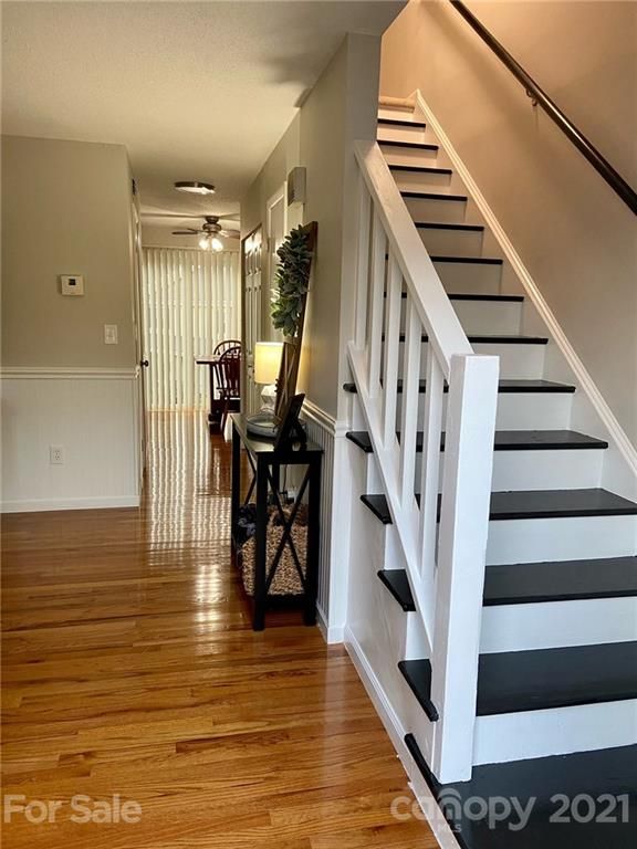 1078 Surry Ln, Gastonia, NC 28054