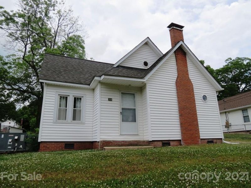 708 Pine St, Kannapolis, NC 28081