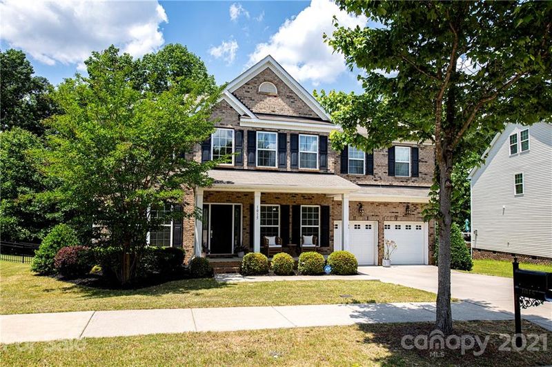 1015 Mclaren Dr, Belmont, NC 28012