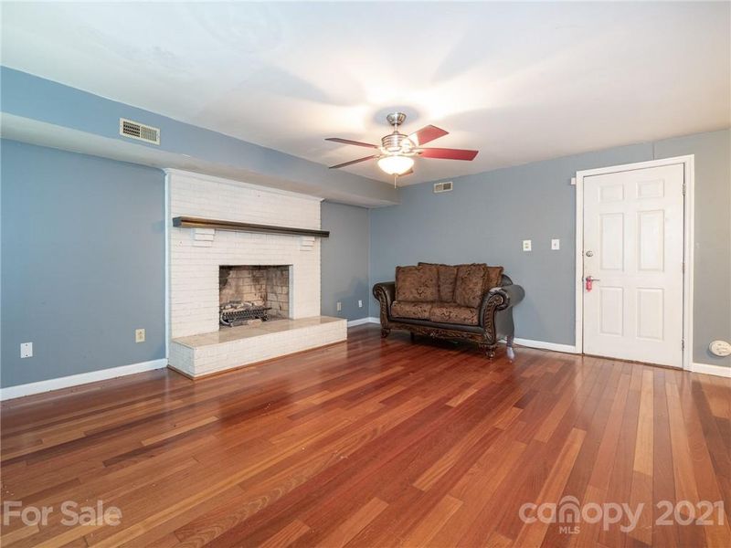 4520 Gaynelle Dr, Charlotte, NC 28215
