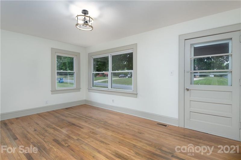 2118 Kool Park Rd, Hickory, NC 28601
