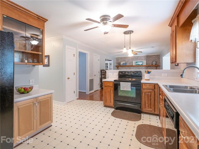 806 Chadbourne Ave, Concord, NC 28027