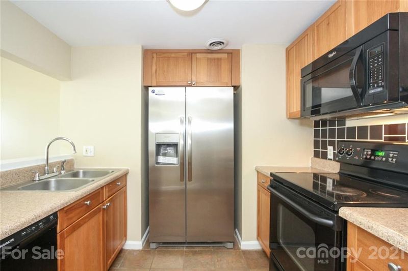 244 Cedar St, Charlotte, NC 28202