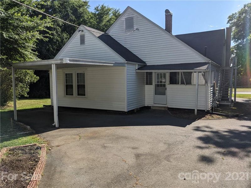 2803 S Cannon Blvd, Kannapolis, NC 28083
