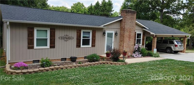 3945 22nd St, Hickory, NC 28601