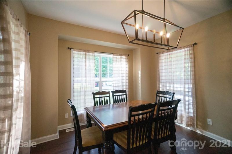 163 Tomlin Rd, Harmony, NC 28634
