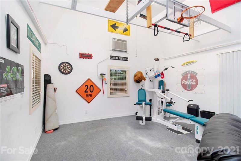150 Breezeway Ln, Statesville, NC 28677