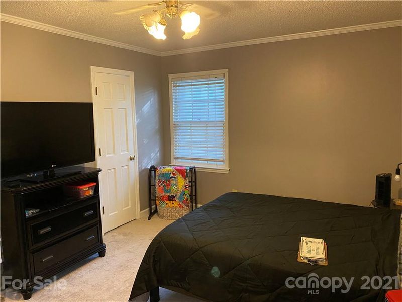 5312 River Falls Dr #6, Charlotte, NC 28215