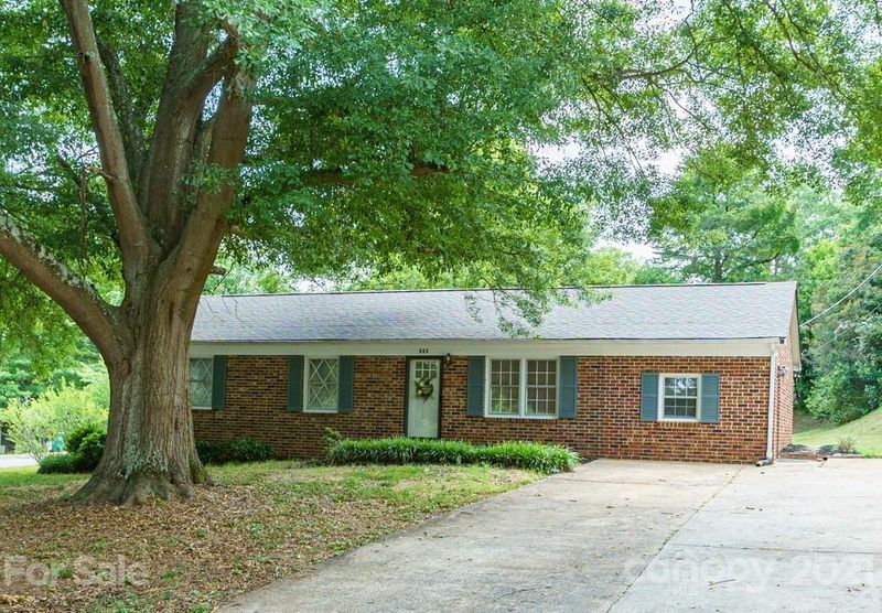 105 Westmont Dr, Gaffney, SC 29340