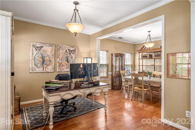 9947 Mitchell Glen Dr, Charlotte, NC 28277