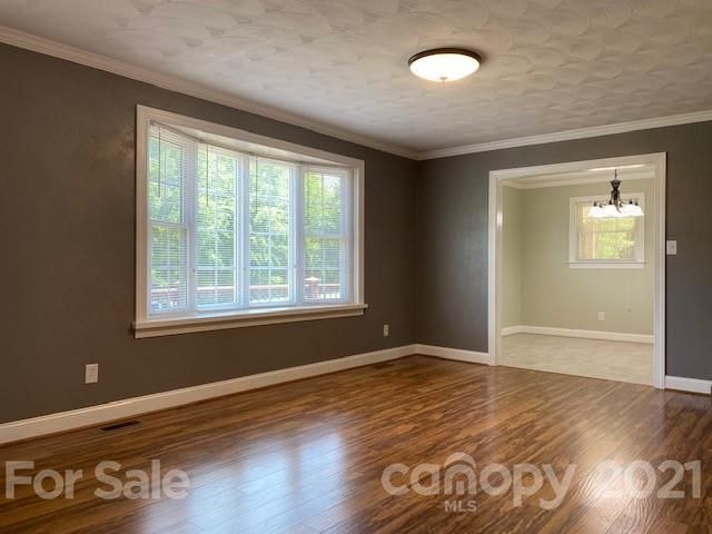 2318 22nd Ave NE, Hickory, NC 28601