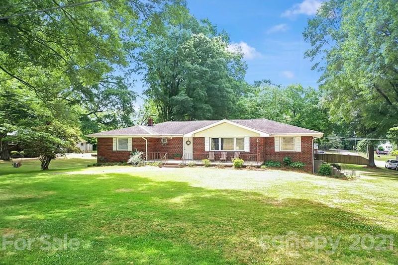1011 Pump Station Rd, Kannapolis, NC 28081