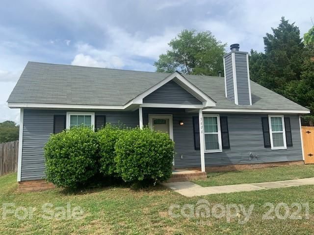5606 Nesting Ct, Charlotte, NC 28214