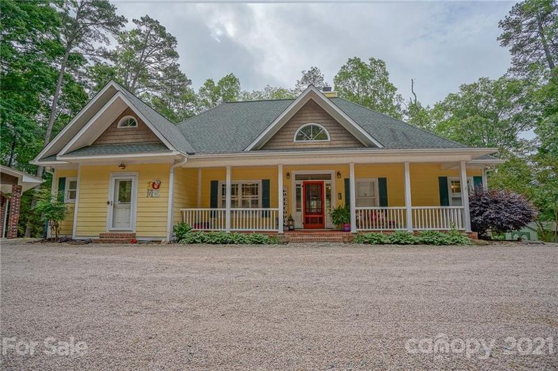 1922 Thompson Dr, Concord, NC 28025