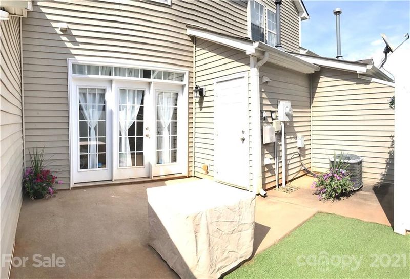 1114 Phil Oneil Dr, Charlotte, NC 28215