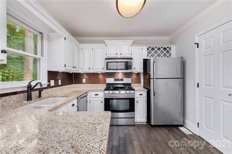 820 Lochridge Rd, Charlotte, NC 28209