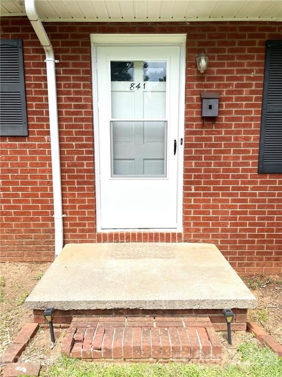 841 9th Avenue Pl NE, Hickory, NC 28601