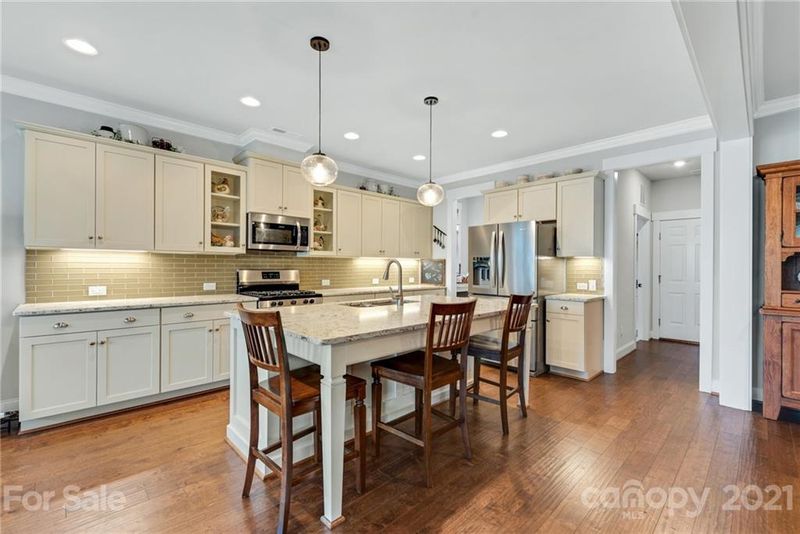 1013 Overlake Dr, Belmont, NC 28012