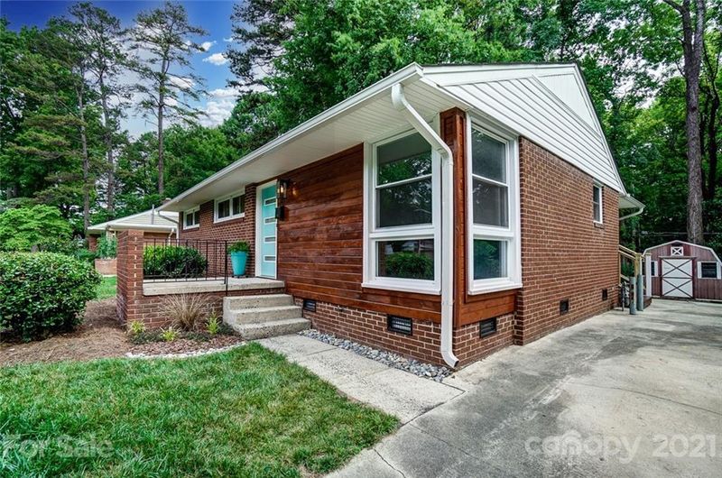 807 Lochridge Rd, Charlotte, NC 28209