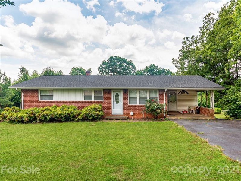 5140 Hall St, Conover, NC 28613