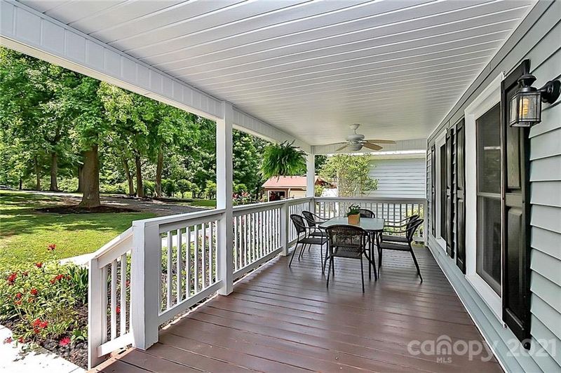 511 N Lake Dr, Monroe, NC 28112