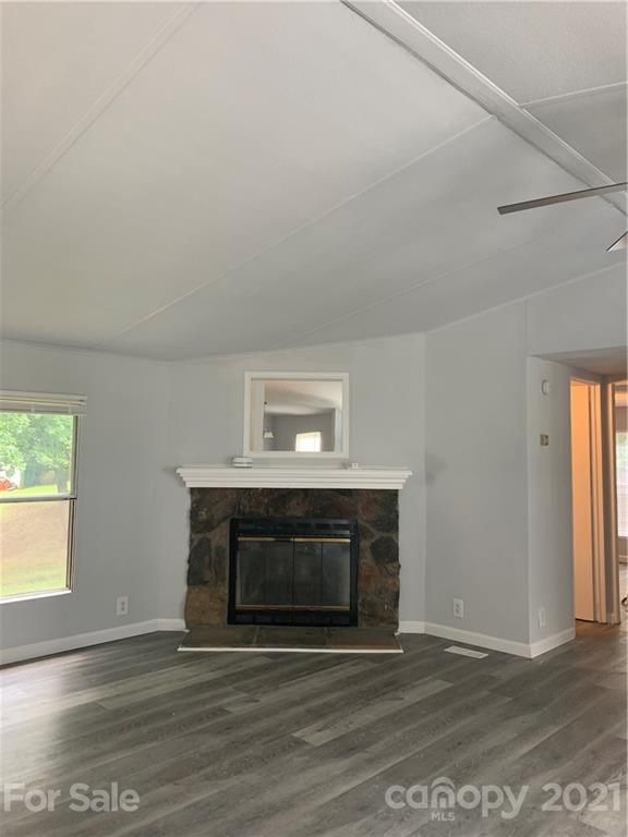 4294 Tee Pee Cir, Sherrills Ford, NC 28673