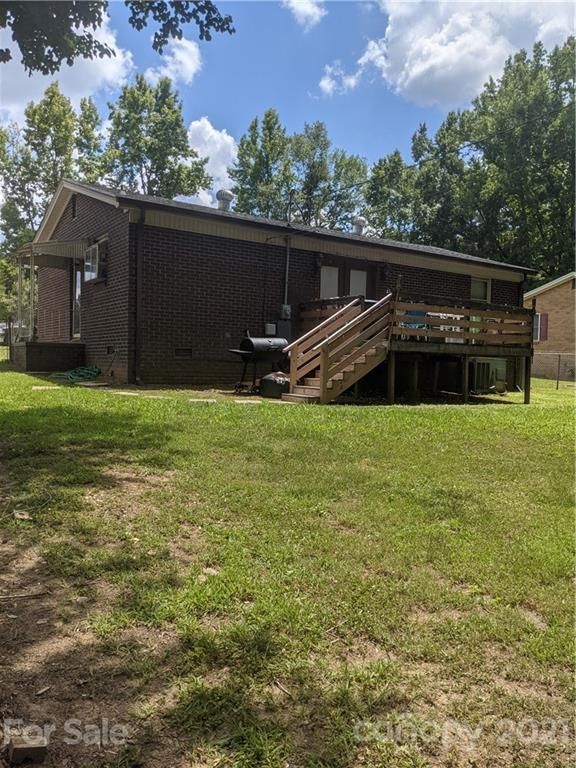 2504 Briar Oak Dr, Gastonia, NC 28052