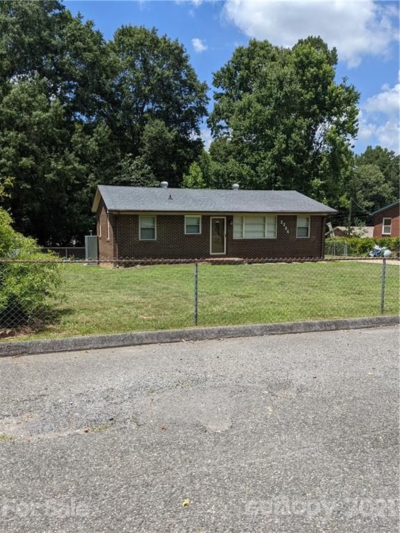 2504 Briar Oak Dr, Gastonia, NC 28052