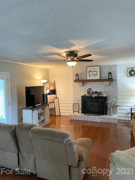 1573 Glenway Rd, Clover, SC 29710