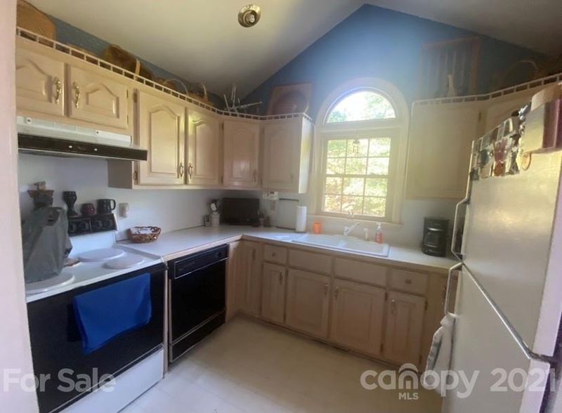5615 Saint James Ln, York, SC 29745