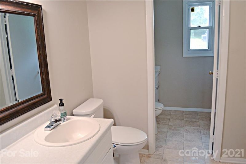 8401 Clear Meadow Ln, Charlotte, NC 28227