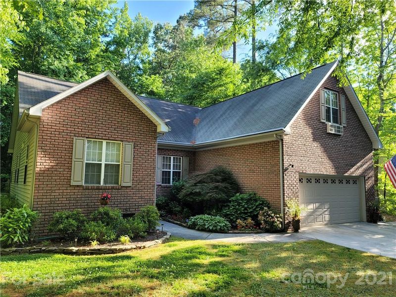 3639 Robin Ln, Charlotte, NC 28269