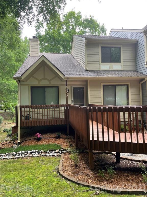 4001 Course Dr, Charlotte, NC 28277