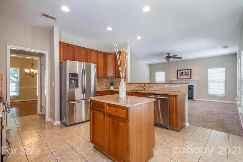 10232 Meadow Crossing Ln, Cornelius, NC 28031