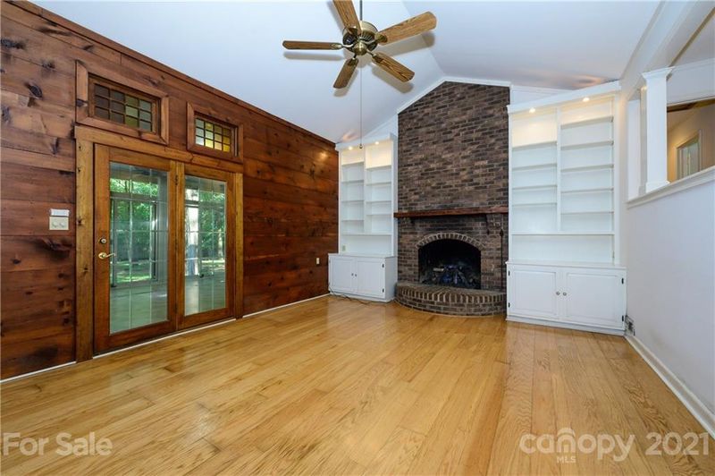 8818 Bee Tree Cir, Charlotte, NC 28270
