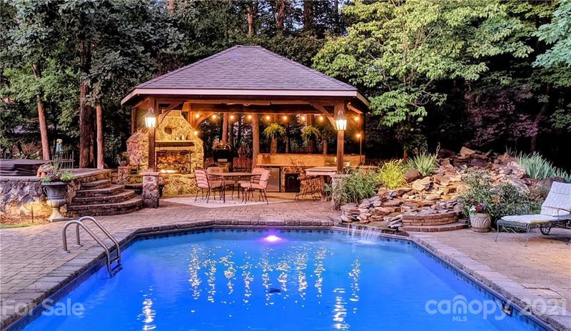 1023 Farm Creek Rd, Waxhaw, NC 28173