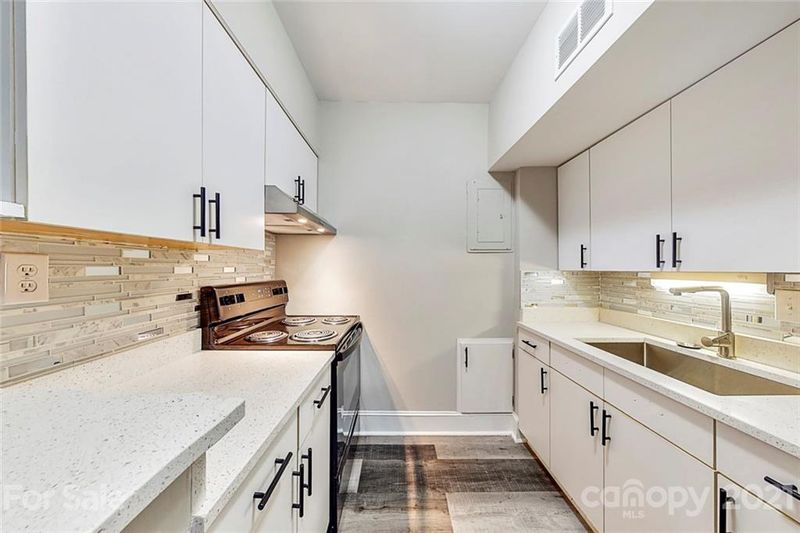 400 Queens Rd #E8, Charlotte, NC 28207