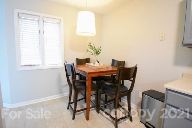 2205 6th St NW, Hickory, NC 28601